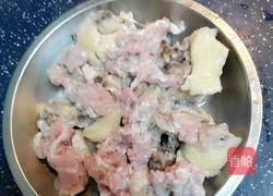 广州特色：煲仔焗鸡饭（一人份量）的做法图解3