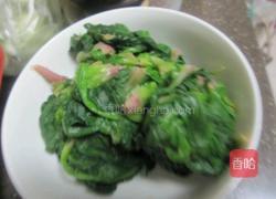 菠菜炒肉的做法图解2