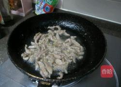 菠菜炒肉的做法图解3