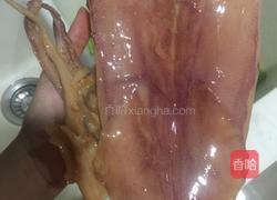 越南鱿鱼炒豆角的做法图解1