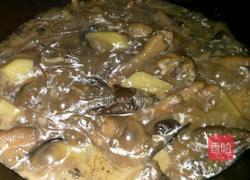 东北蘑菇炖鸡爪子的做法图解10