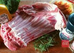 法式迷迭香烤羊排的做法图解1