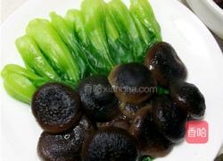 浇汁香菇青菜的做法图解5