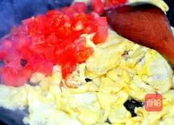 番茄鸡蛋炒饭的做法图解4