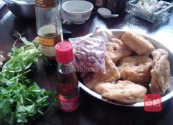 凉拌油豆腐的做法图解1