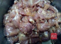 瘦肉汤面的做法图解3