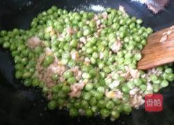 豌豆炒肉末的做法图解7