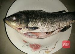 酱焖鲫鱼的做法图解1