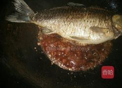 酱焖鲫鱼的做法图解5