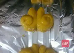 Butterfly Bread Recipe Illustration 12