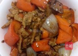 干锅肉炒红椒的做法图解3