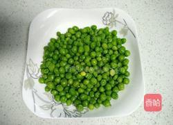 豌豆炒肉丁的做法图解5
