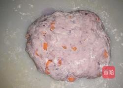 胡萝卜餐包（棕心紫薯、香葱鱼板）的做法图解3