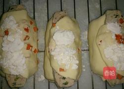 胡萝卜餐包(棕心紫薯、香葱鱼板)的做法图解11