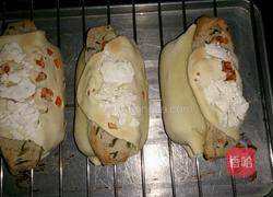 胡萝卜餐包（棕心紫薯、香葱鱼板）的做法图解13