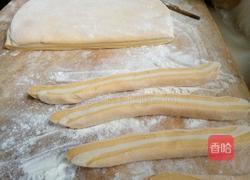 胡萝卜双色蝴蝶面的做法图解4