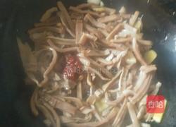 芹菜炒墨鱼的做法图解7