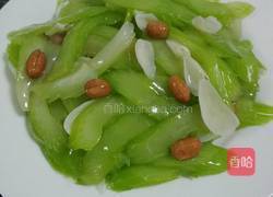 西芹百合花生米的做法图解6