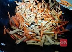胡萝卜炒香干的做法图解7