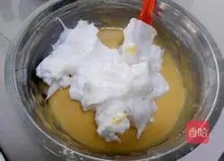 Illustration of how to make raisin jam cake roll 8