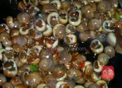 蒜蓉辣酱炒肚脐波螺儿的做法图解4