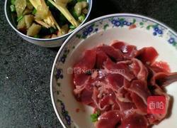 泡椒爆炒鸡胗的做法图解1