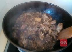土鸡炖蘑菇.粉条的做法图解6