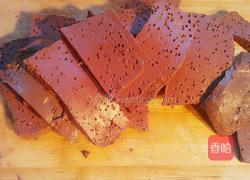 青椒炒羊血的做法图解1