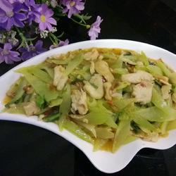 莴笋炒鸡肉的做法[图]