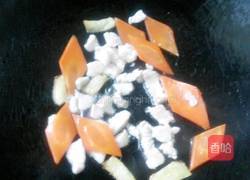 肉粒红萝卜血豆腐汤的做法图解5