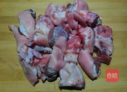 莲藕花生猪脚汤的做法图解1