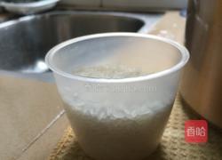 红薯大米粥的做法图解1