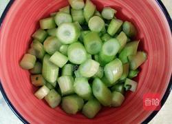 鱿鱼干菜心粒粥的做法图解3