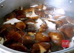 山药香菇排骨汤的做法图解5