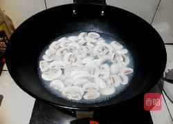 辣椒炒口蘑的做法图解4