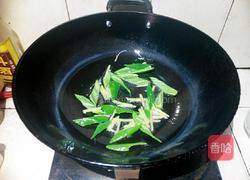 辣椒炒口蘑的做法图解5