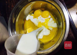 百香果之拉花蛋糕的做法图解2