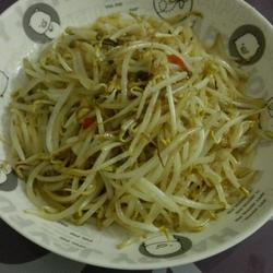 酸辣豆芽的做法[图]