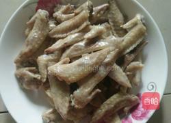 辣椒炒鸡尖的做法图解3