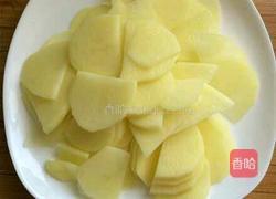 辣白菜炒土豆片的做法图解1