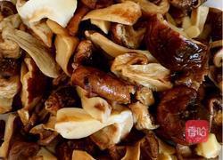 砂锅煲鸡腿蘑菇的做法图解3