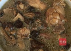 砂锅煲鸡腿蘑菇的做法图解8