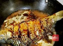 酸辣鲤鱼的做法图解3