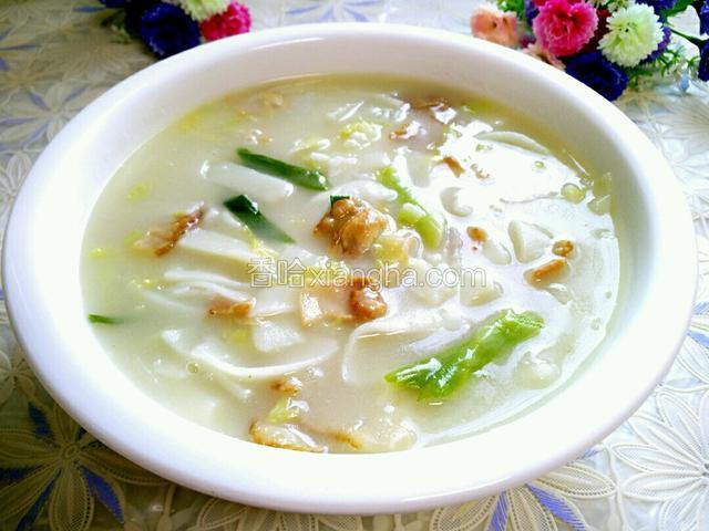 腊肉煮豆丝