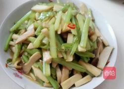 芹菜炒杏鲍菇的做法图解8