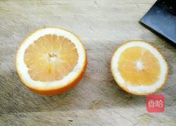 盐蒸橙子的做法图解1