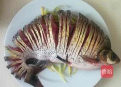孔雀开屏鱼的做法图解1
