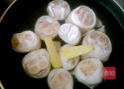 红焖花生猪蹄的做法图解2