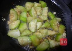 油条炒丝瓜的做法图解3