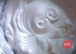 戚风蛋糕的做法图解3